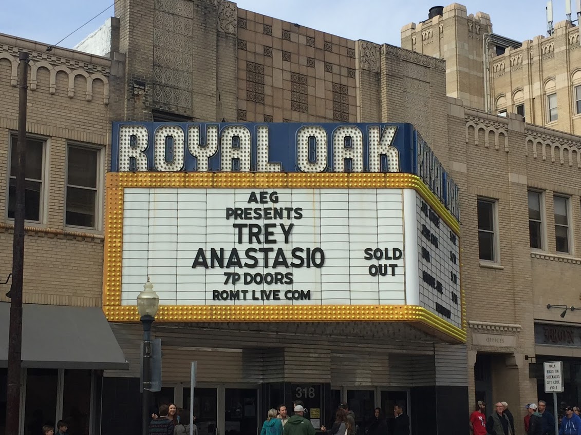 Trey2017-05-06RoyalOakMusicTheatreDetroitMI (2).JPG